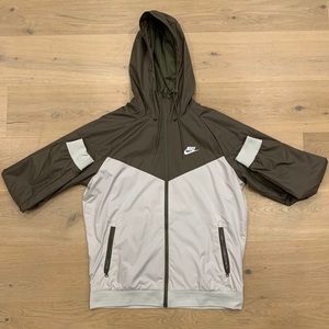 Nike Windrunner (Windbreaker) - Green / White - M